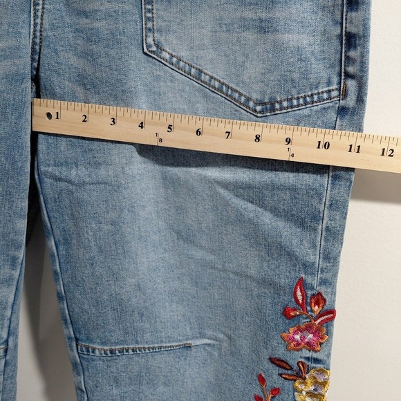 Flamingals Womens Floral Embroidered Wide Leg Cropped Jeans Light Wash Size L - Picture 15 of 16